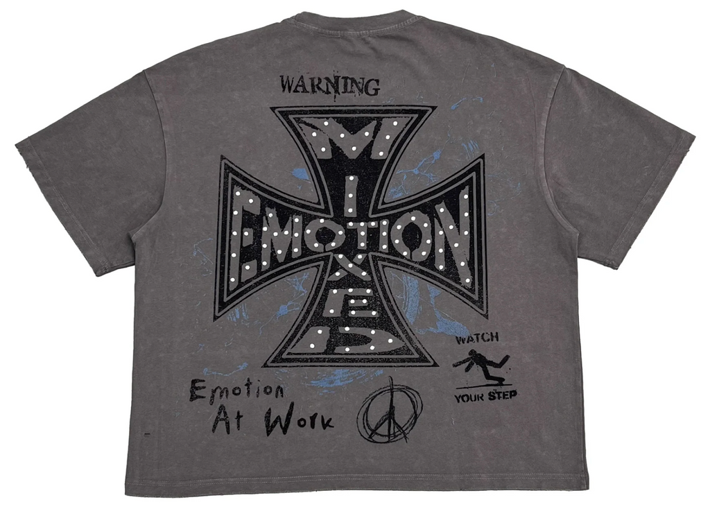 Camiseta Mixed Emotions "Grey Friends"