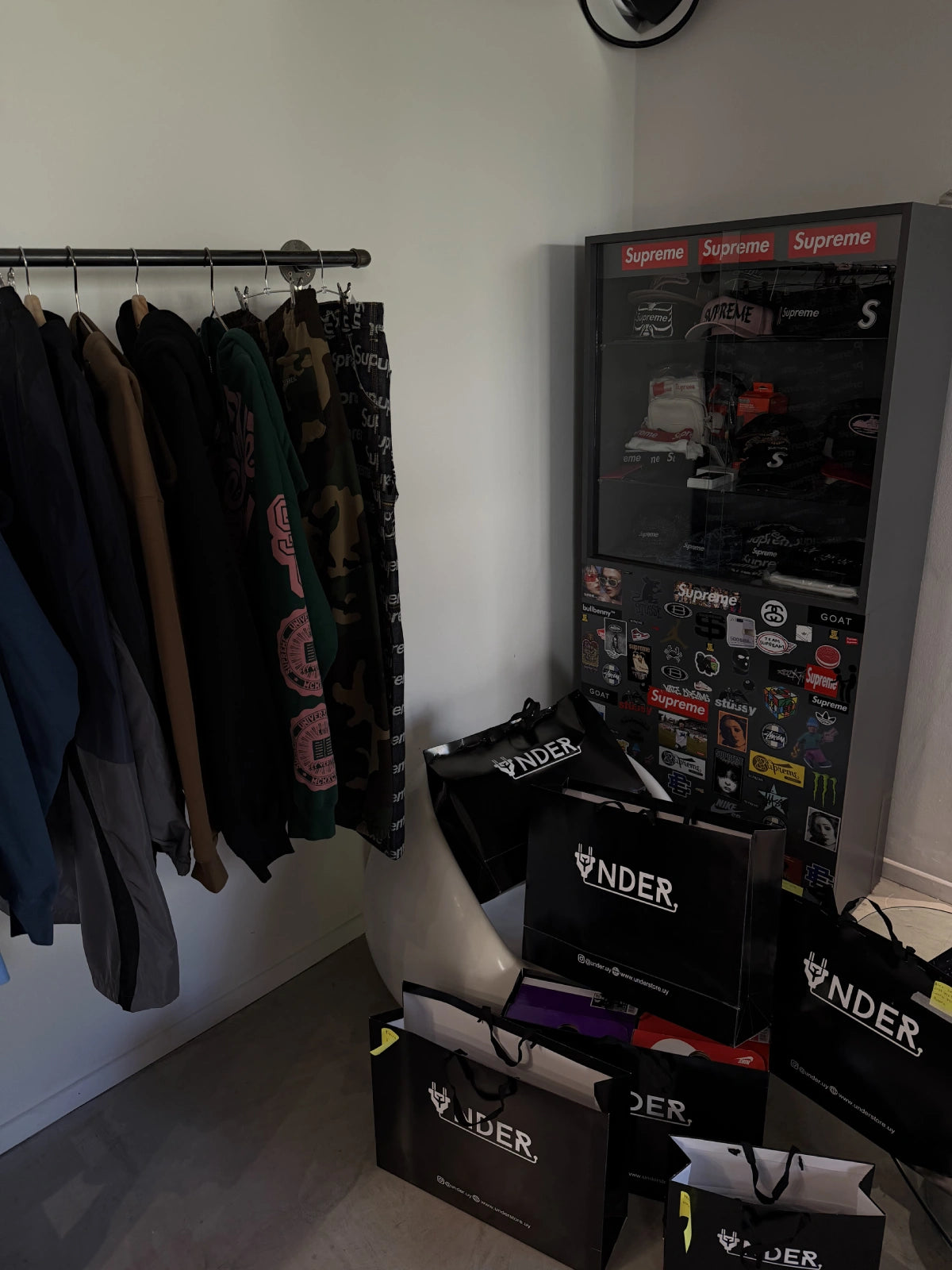 UNDER STORE